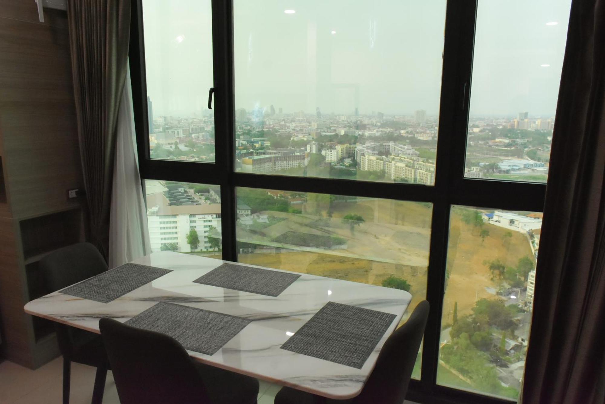 Dusit Grand Condo View 좀티엔 비치 객실 사진